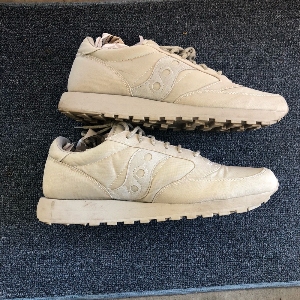 Saucony originals size 11 chalk off white mens